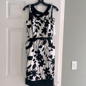 NWT black and white sleeveless dress
